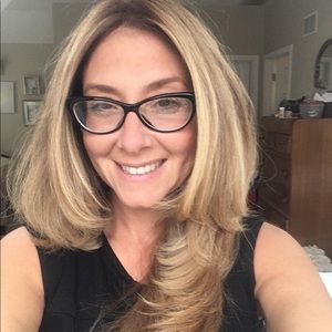 Meet your Posher, Leslie